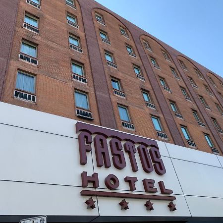 מונטריי Fastos Hotel מראה חיצוני תמונה