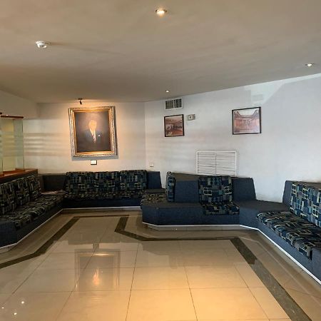 מונטריי Fastos Hotel מראה חיצוני תמונה