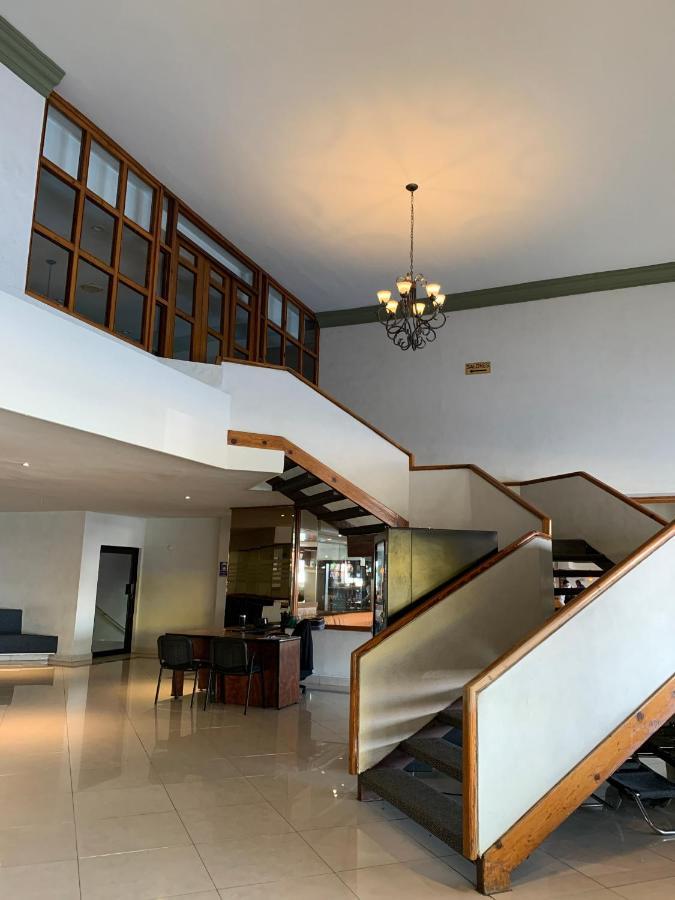 מונטריי Fastos Hotel מראה חיצוני תמונה