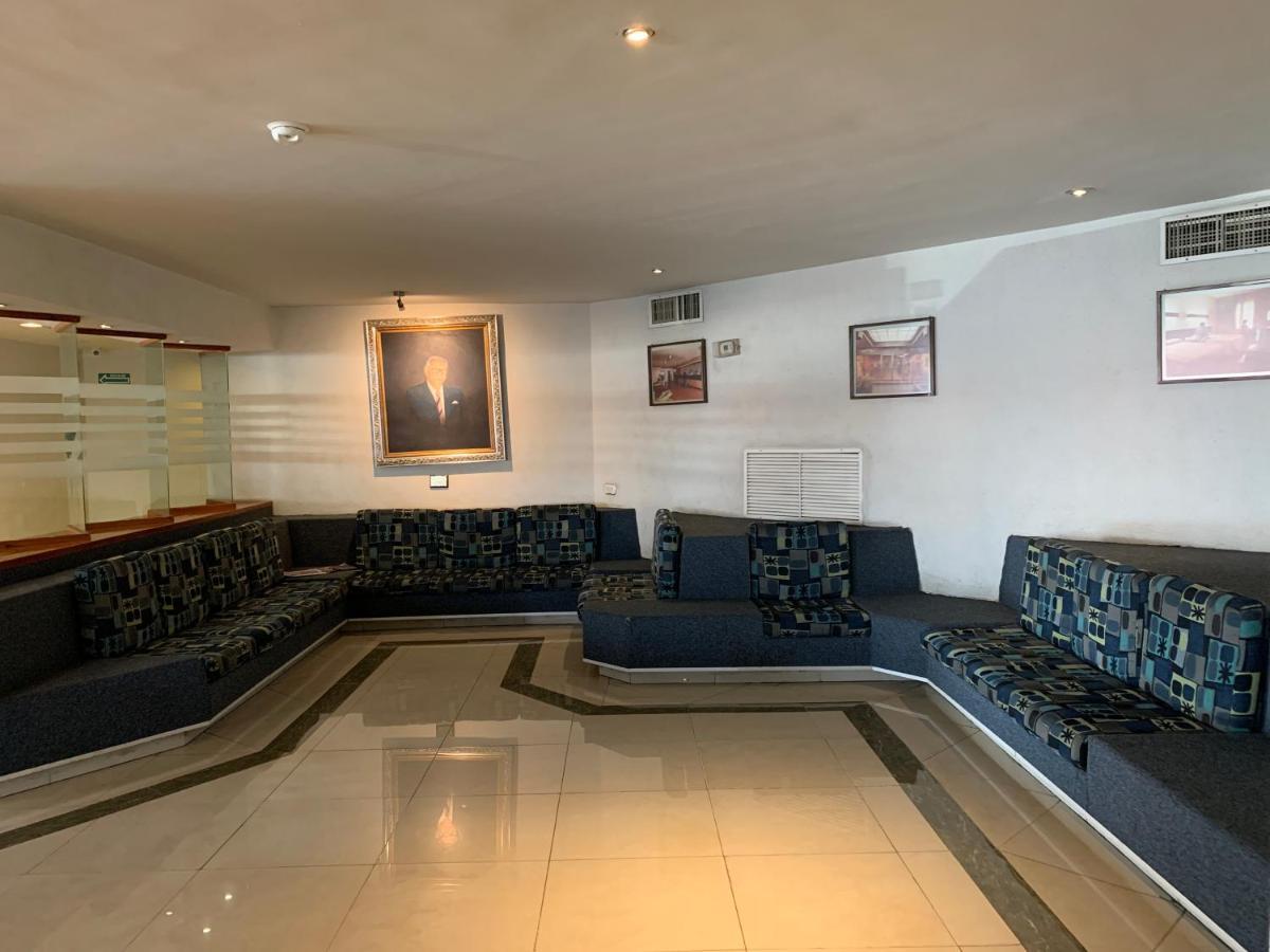 מונטריי Fastos Hotel מראה חיצוני תמונה