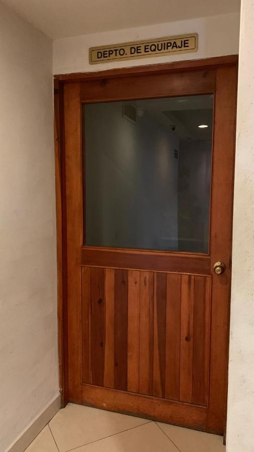 מונטריי Fastos Hotel מראה חיצוני תמונה