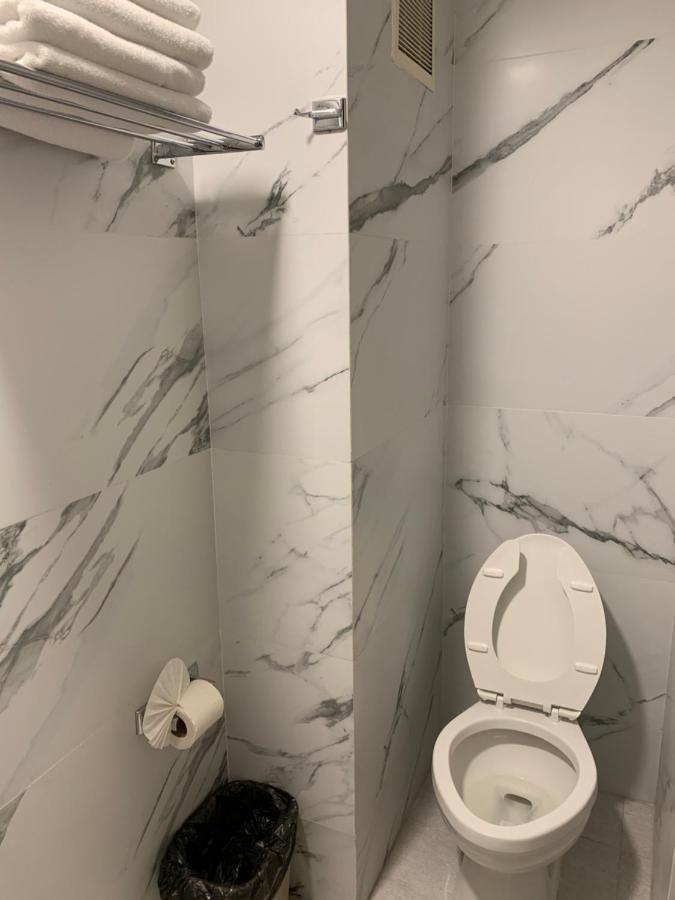 מונטריי Fastos Hotel מראה חיצוני תמונה