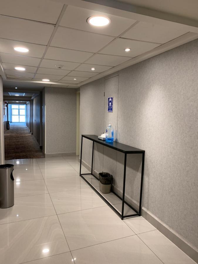 מונטריי Fastos Hotel מראה חיצוני תמונה